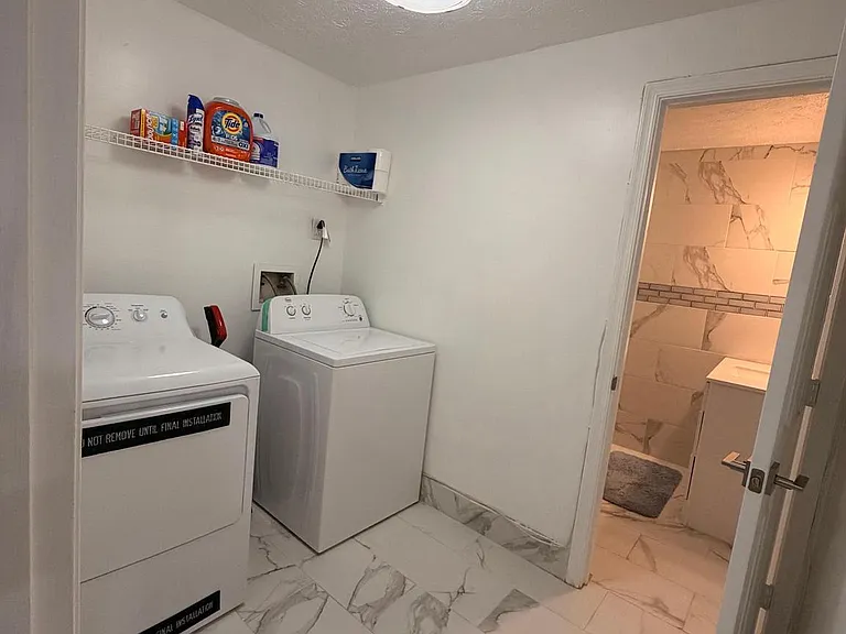 311 Kings Crest Dr — Photo 13