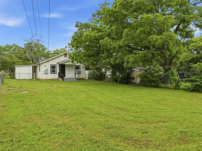 500 E Heron St — Photo 24