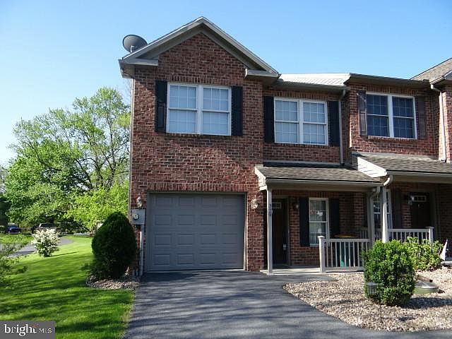 1st image of 329 Stonegate Cir S