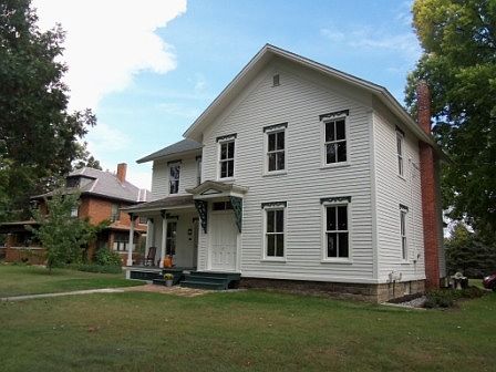 1st image of 122 N Lane St