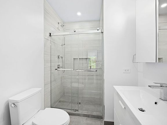 3rd image of 358 7th Ave #3
