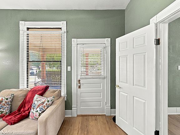 5th image of 311 N Pendell Ave