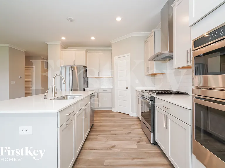 3602 Chalmers Dr — Photo 6
