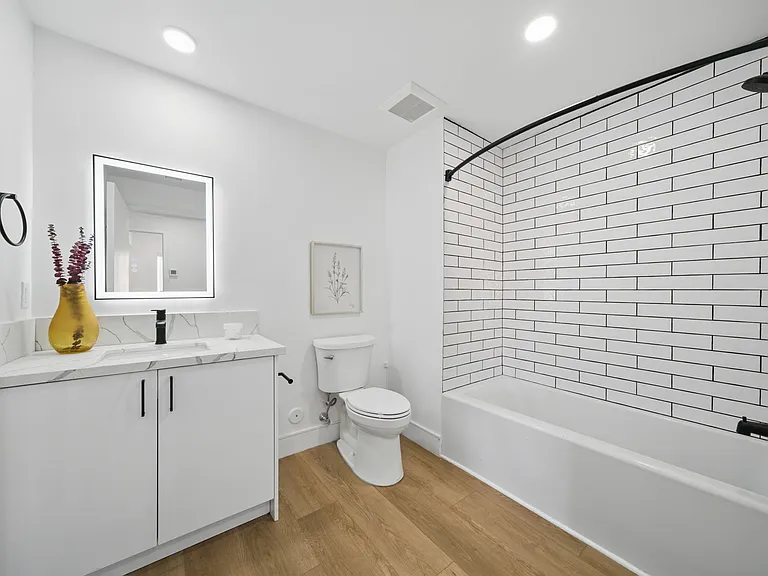 212 N Mariposa Ave #5 — Photo 12