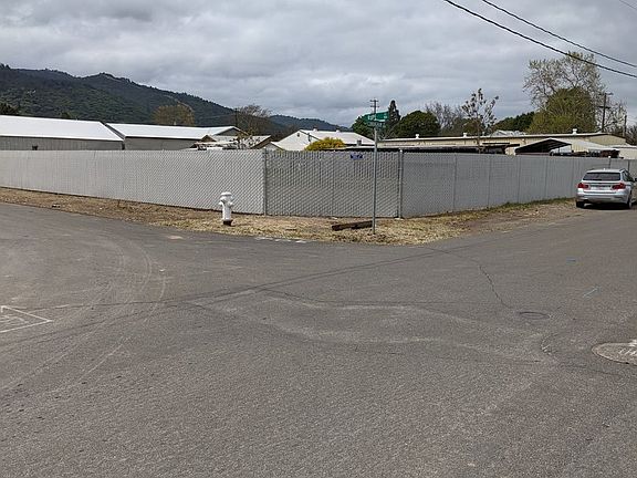 Corner lot
