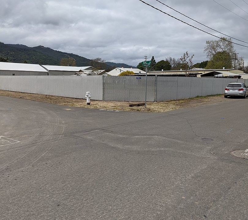 Corner lot
