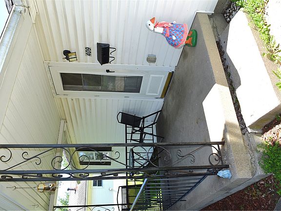 3rd image of 409 Wilson Ave