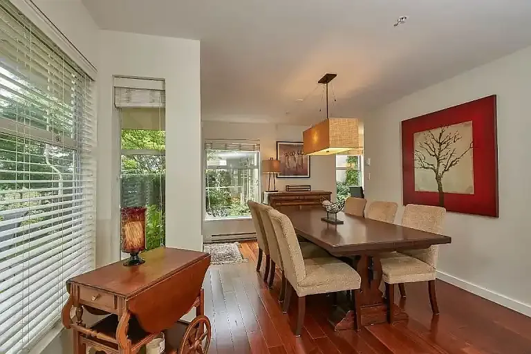 3 bed, 2.5 bath, 1366 sqft, $2,600 — Photo 4