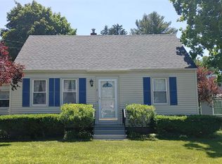 8 Cranbrook Ln, Dover, NH 03820