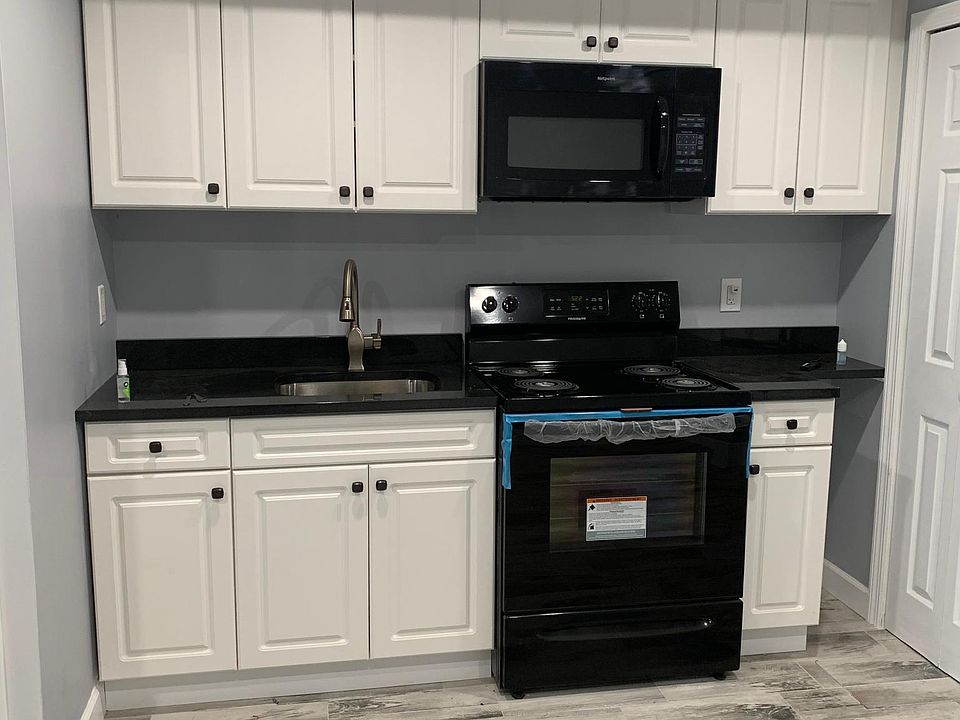 1st image of 164 Kearney Ave #1A