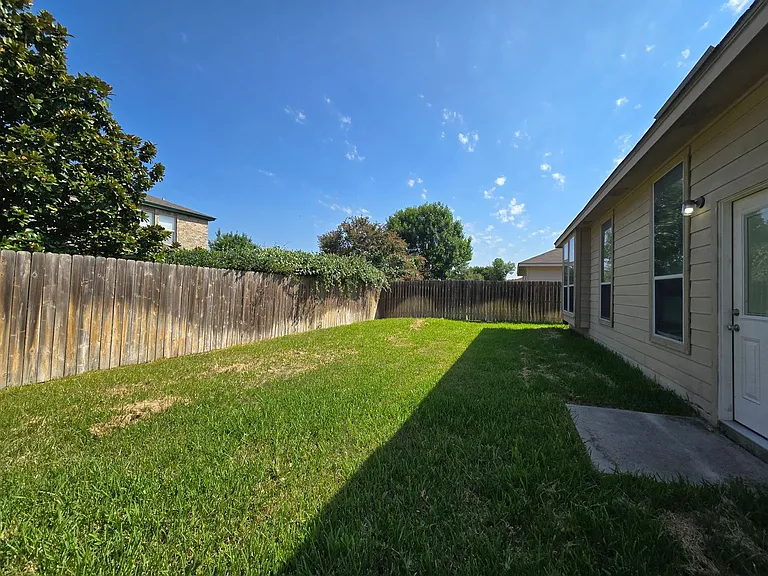 345 Placid Mdw — Photo 28