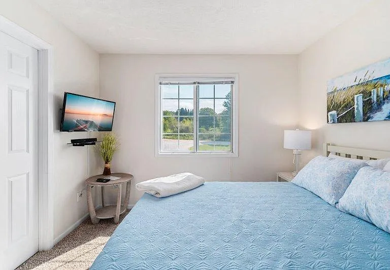 Second Bedroom with Queen Bed