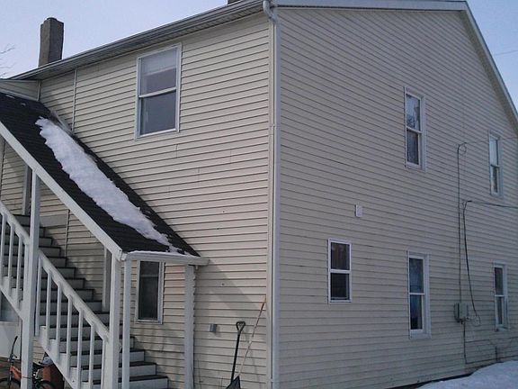 2nd image of 614 3rd St APT 3