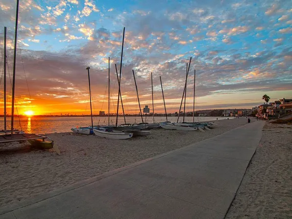 3731 Riviera Dr, San Diego, CA 92109
