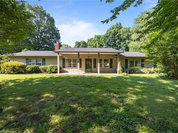 328 Southwood Dr, Kernersville, NC 27284