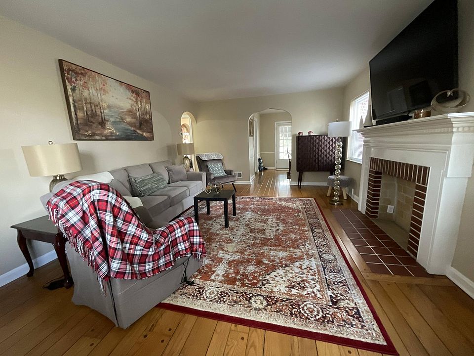 1st image of 1125 Covedale Ave #1