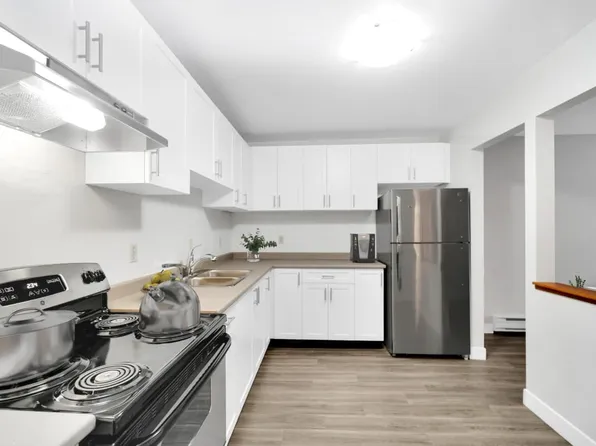 Queen Anne Apartments