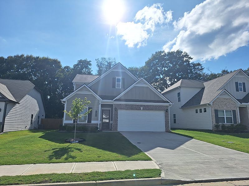 1st image of 160 Marion Dr