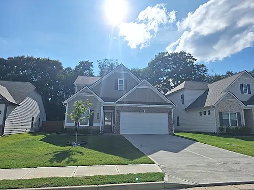 160 Marion Dr Photo 1