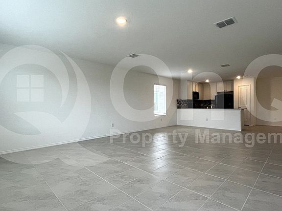 5th image of 303 Ashbrook Way