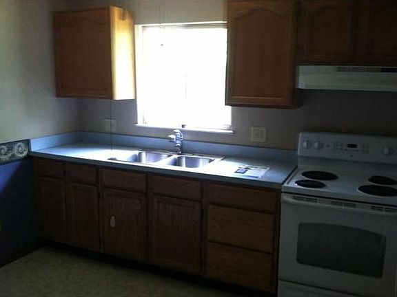 4th image of 3081 E 11th Ave