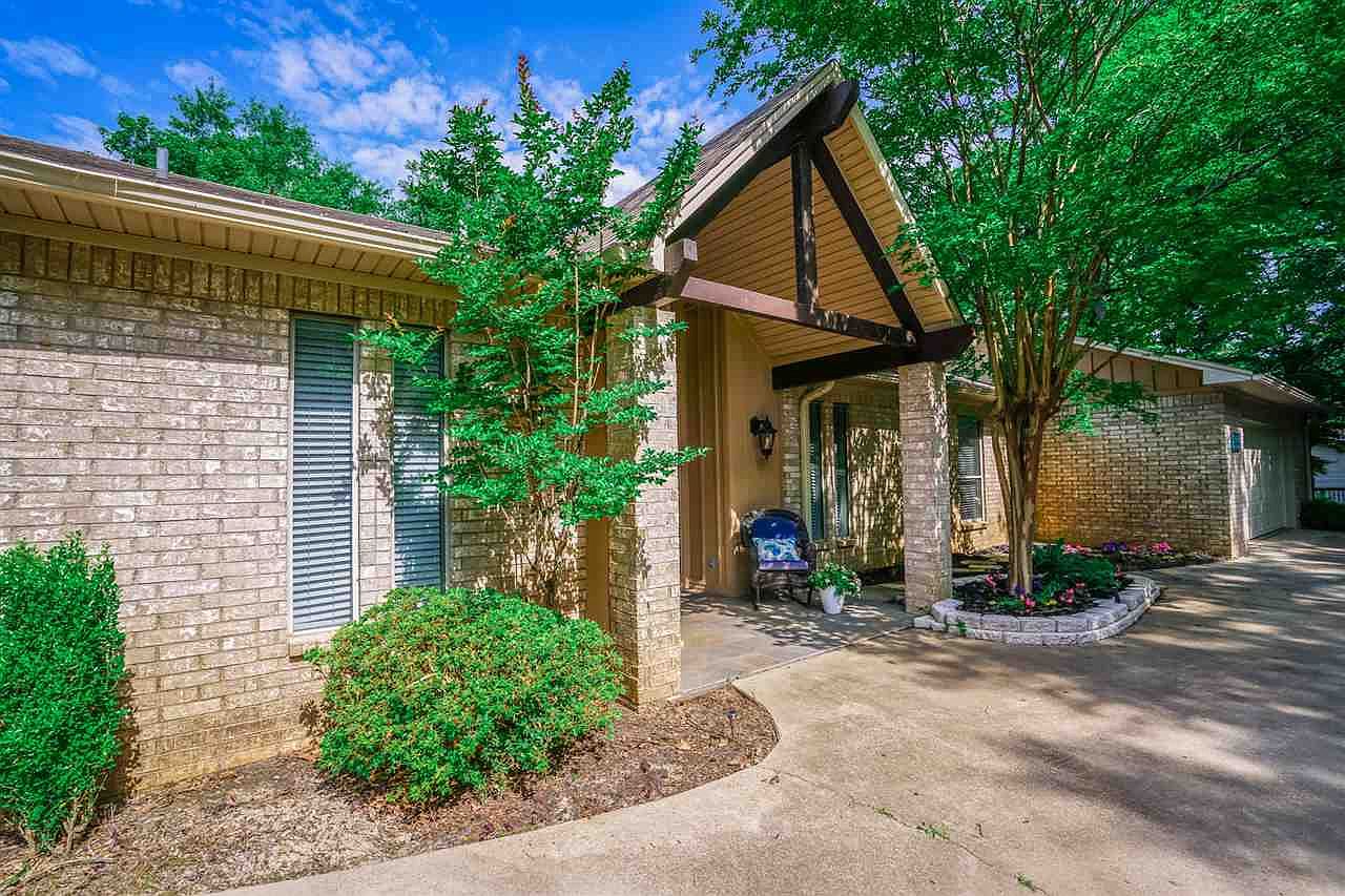 1905 E Lake Dr, Gladewater, TX 75647 Zillow