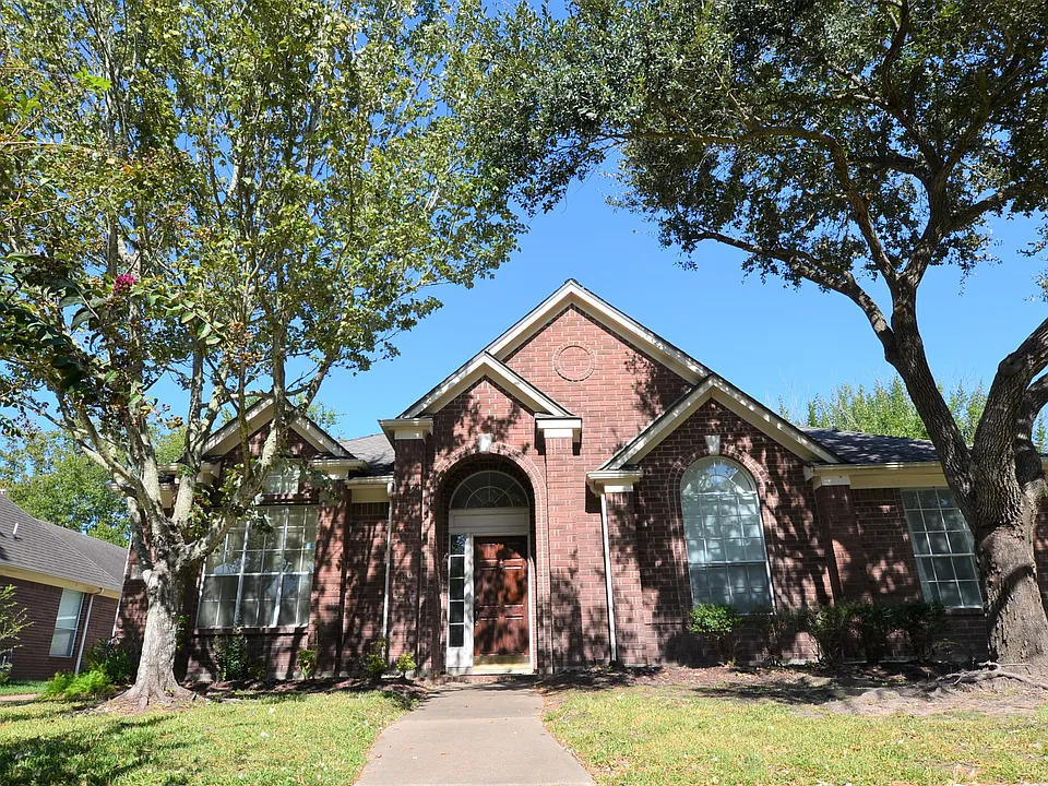 19022 Ridge Hill Ct