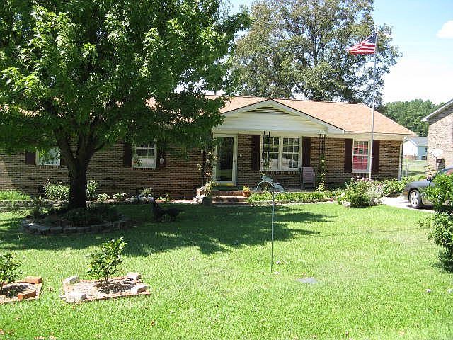 1st image of 217 Fairlane Dr