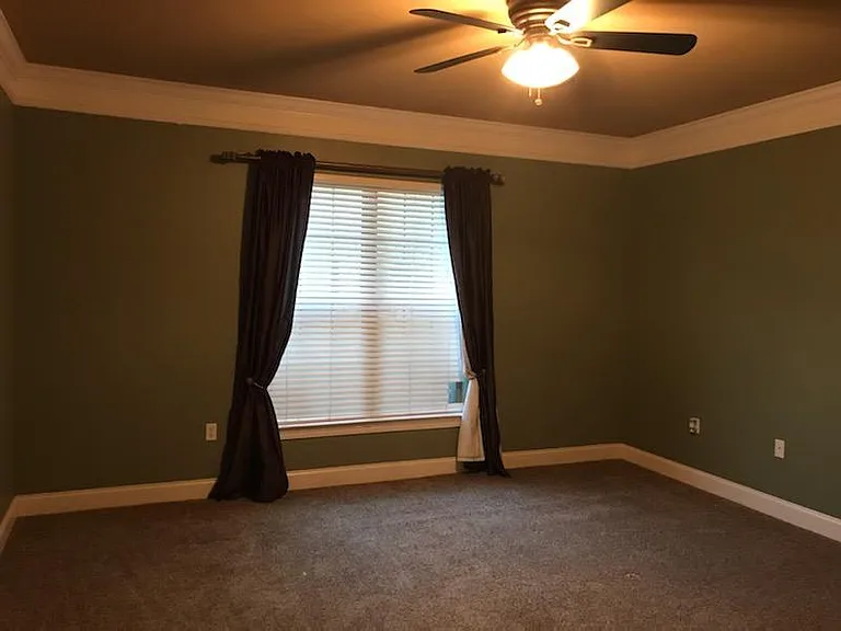 2844 Magazine Dr — Photo 3