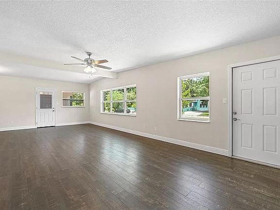 5th image of 3114 Ivel Dr