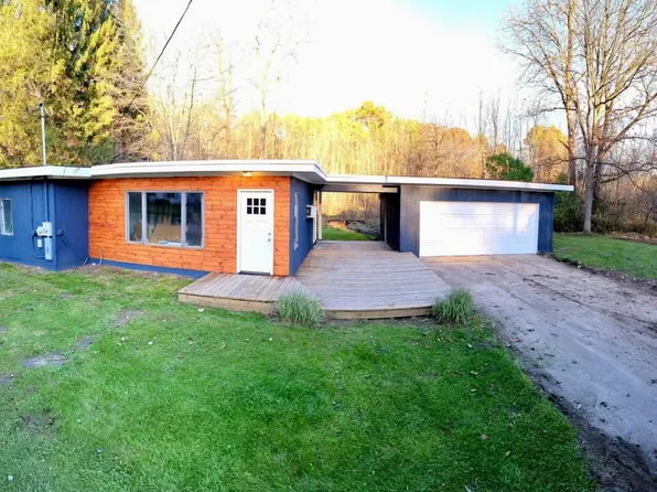 477 Crediton St, Lake Orion, MI 48362