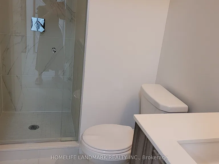 31 Tippett Rd #560 — Photo 7