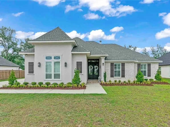 761 English Oak Dr, Madisonville, LA 70447