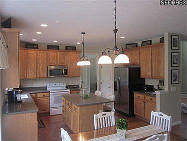 3rd image of 26989 Springside Ln