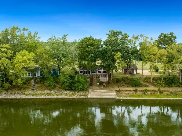 2607 S Snyder Rd, Oregon, IL 61061