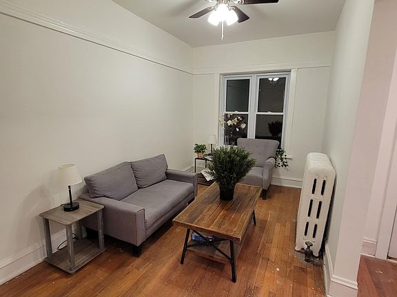 2nd image of 683 W Wrightwood Ave APT 2N