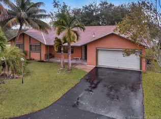 28742 SW 163rd Ct, Homestead, FL 33033