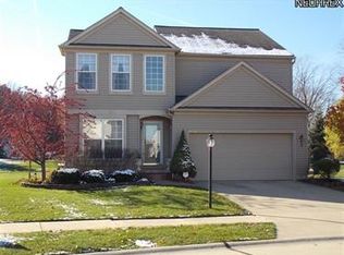 9232 Goebel Cir, Olmsted Township, OH 44138
