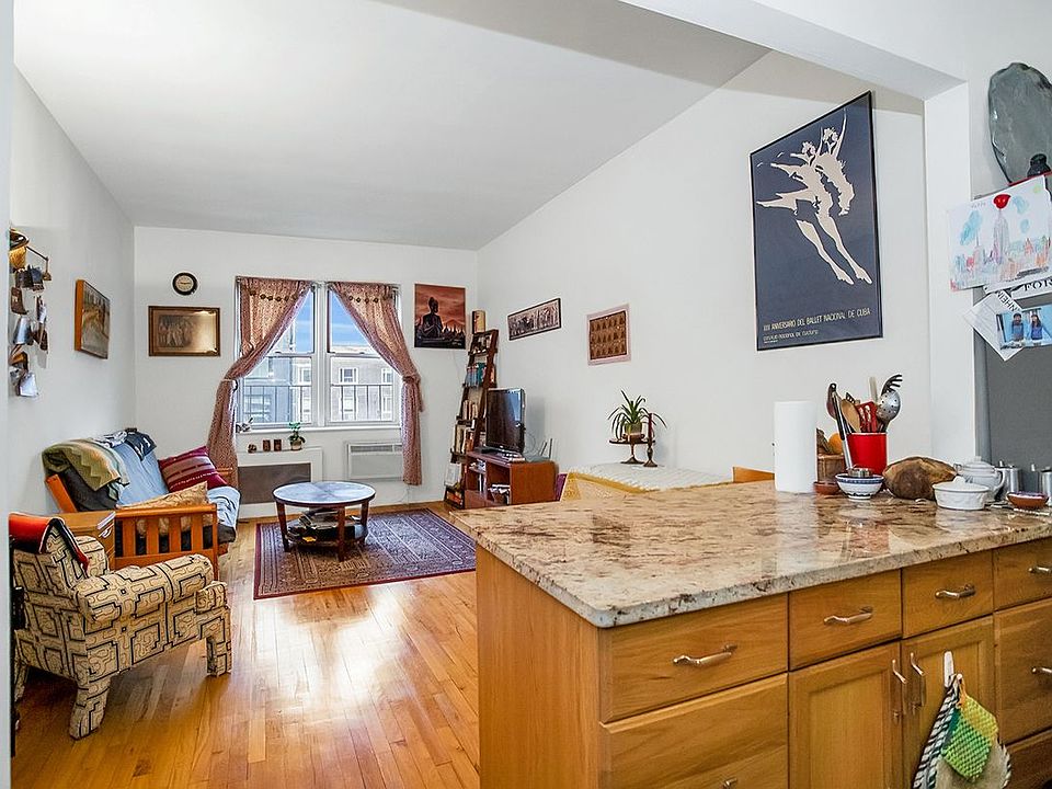 1st image of 515 E 88th St APT 4D