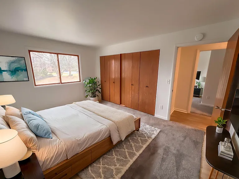 Woodhill Apartments — Photo 6