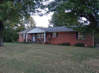 1100 Amber Dr, Cookeville, TN 38506