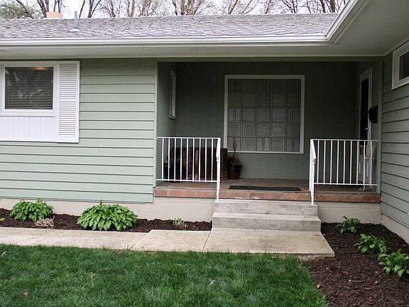 2nd image of 13 Mayridge Dr