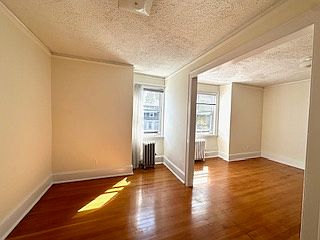 3rd image of 21-20 28th St #2