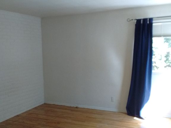 4th image of 2135 Alma St
