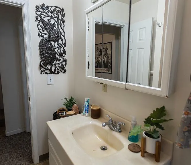 2nd floor bath