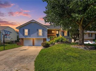 1113 SW Breckenridge Ct, Blue Springs, MO 64015
