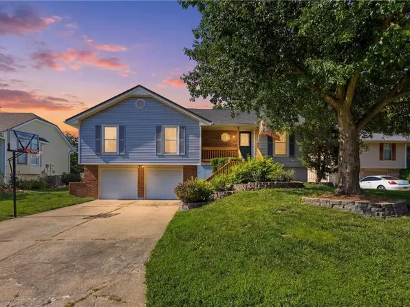 1113 SW Breckenridge Ct, Blue Springs, MO 64015