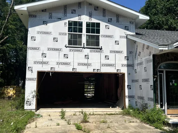 5580 Pine Lake Dr, Crestview, FL 32539