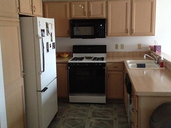 4th image of 810 Southwestern Run Unit 37