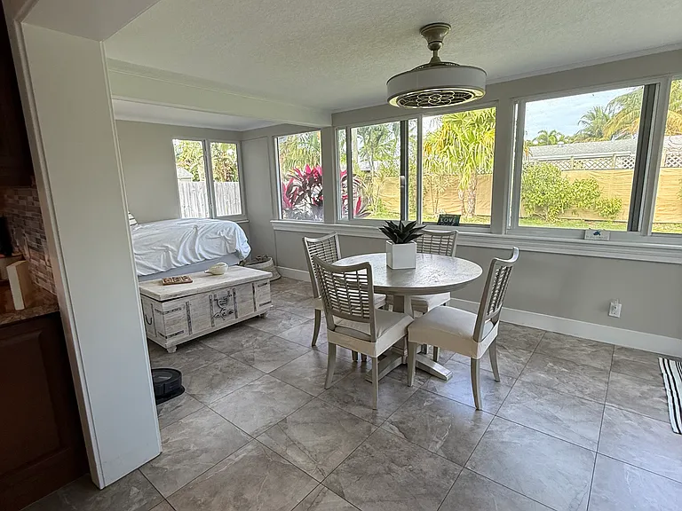 Circle Dr — Photo 8